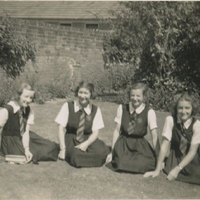 4 prefects for summer term 1940